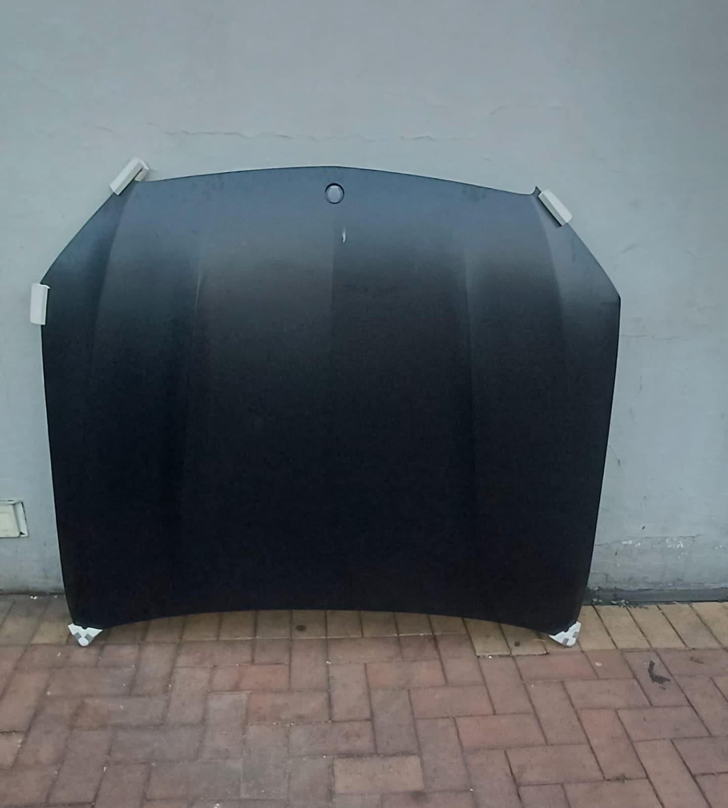 Mercedes-Benz C63 Bonnet